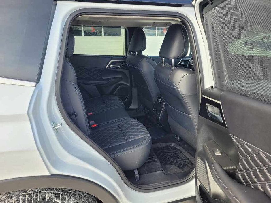 2025 Mitsubishi Outlander PHEV GT-10