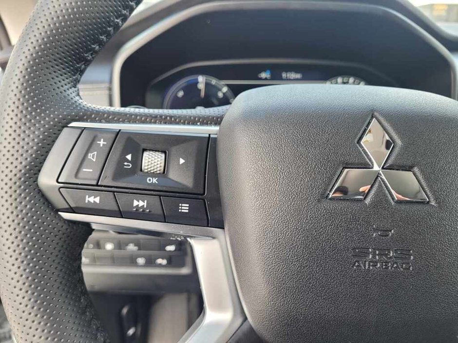 2025 Mitsubishi Outlander PHEV GT-15