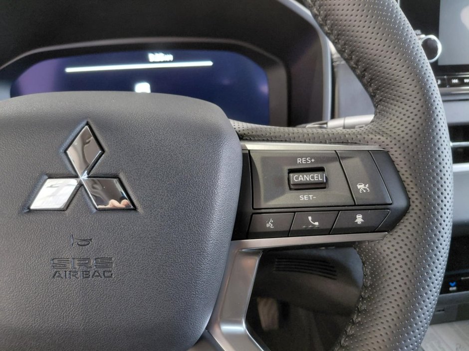 2025 Mitsubishi OUTLANDER PHEV SE-24