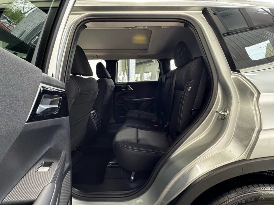 Mitsubishi OUTLANDER PHEV SE Garantie 10 ans/ 160,000km 2025-13