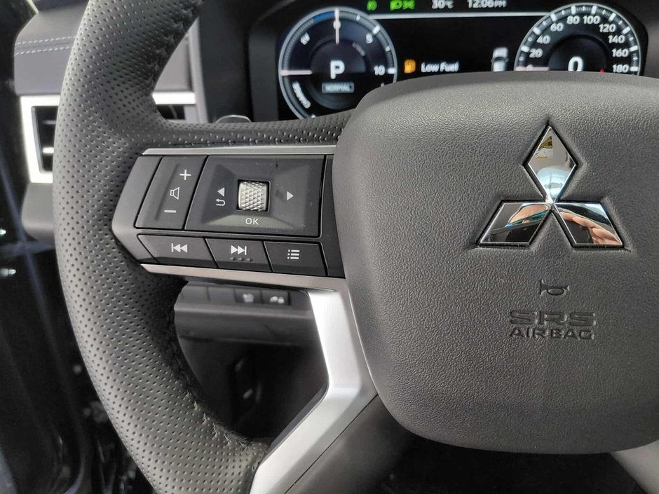 Mitsubishi OUTLANDER PHEV LE  Garantie 10 ans/160,000km 2025-11