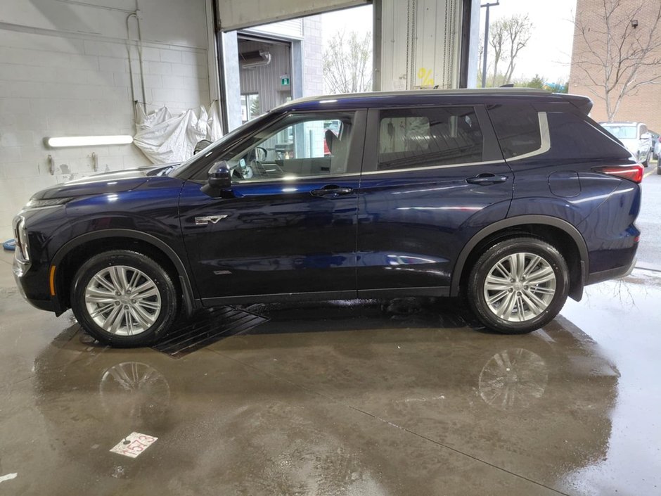 2025 Mitsubishi OUTLANDER PHEV SE-1