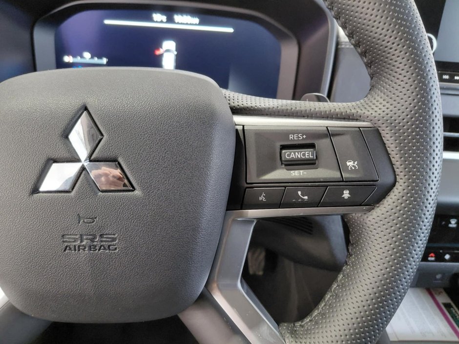 2025 Mitsubishi OUTLANDER PHEV SE-25