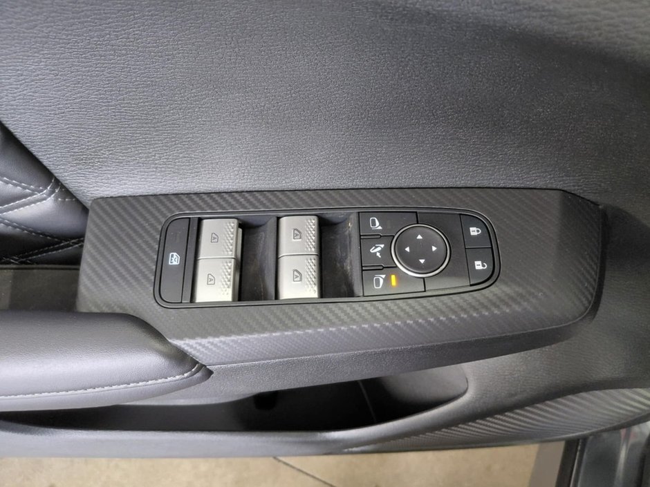 2025 Mitsubishi OUTLANDER PHEV SEL-16