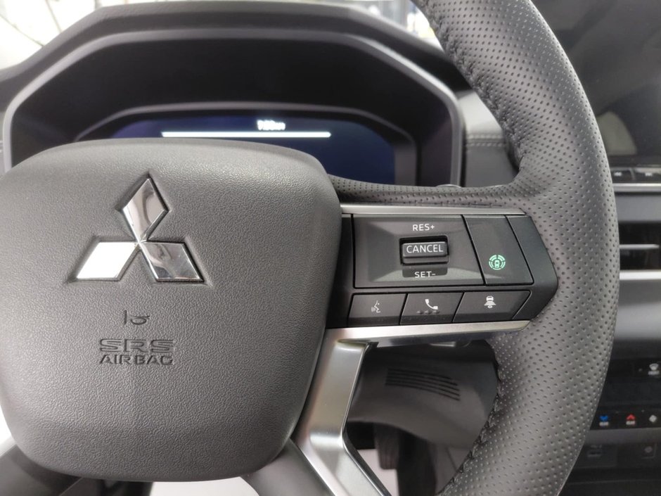 2025 Mitsubishi OUTLANDER PHEV SEL-22