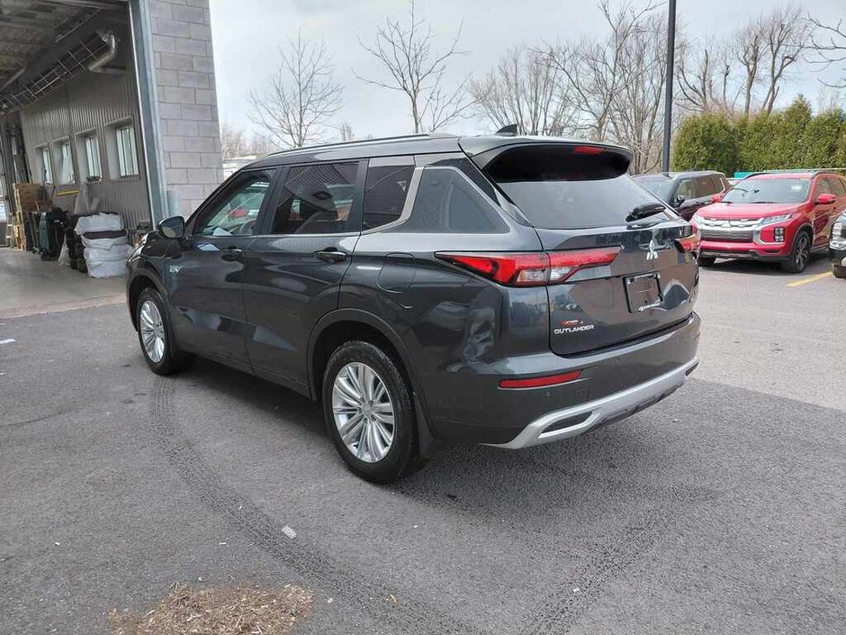2025 Mitsubishi OUTLANDER PHEV SE-3