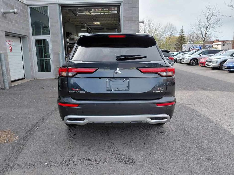2025 Mitsubishi OUTLANDER PHEV SE-4