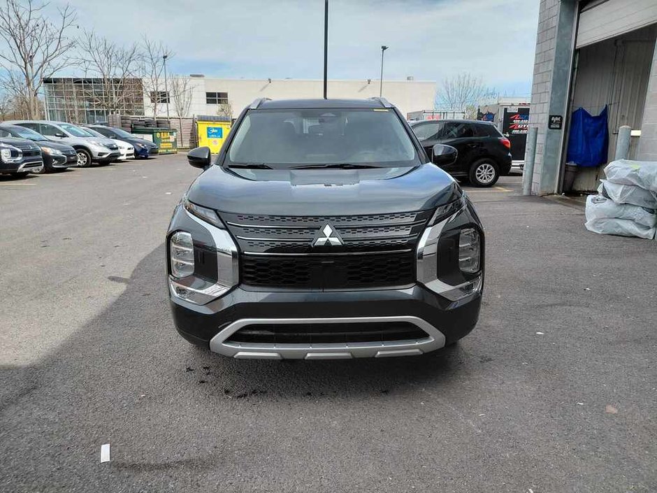 2025 Mitsubishi OUTLANDER PHEV SE-8