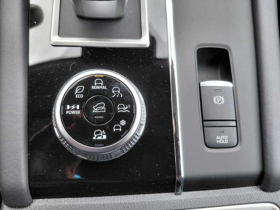 2025 Mitsubishi OUTLANDER PHEV SE-32