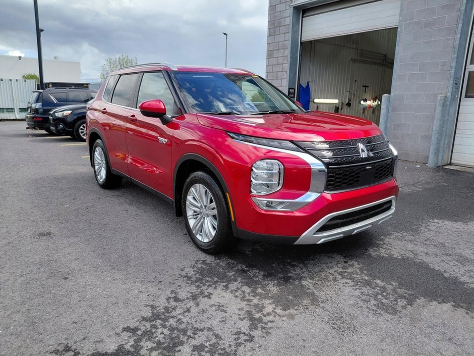 2025 Mitsubishi Outlander PHEV SE-7