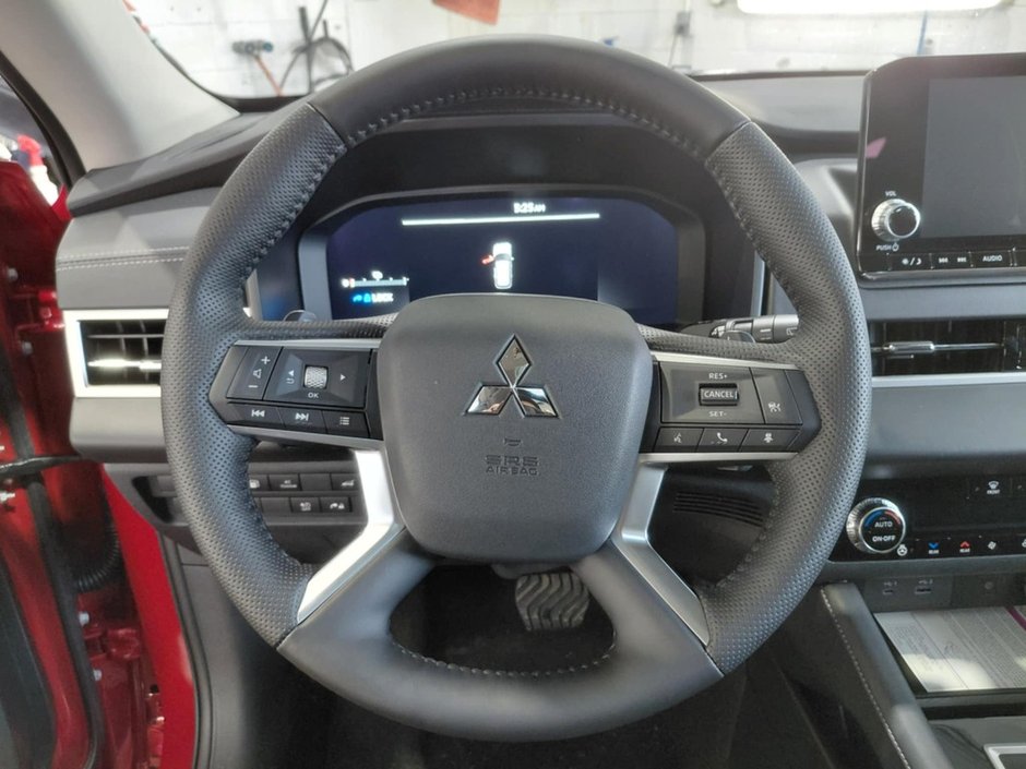 2025 Mitsubishi Outlander PHEV SE-22