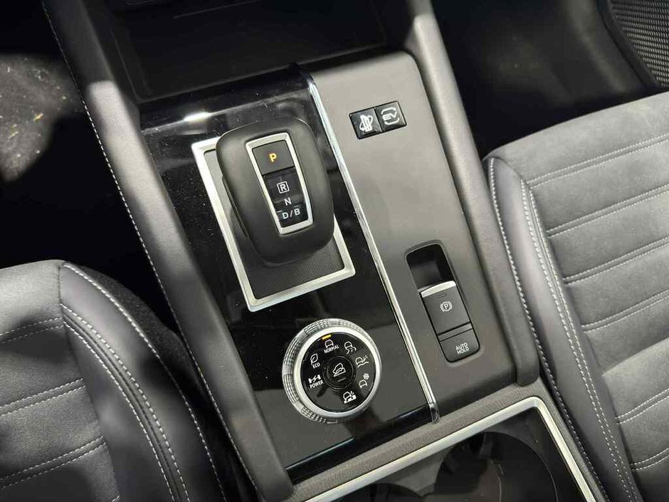 2025 Mitsubishi OUTLANDER PHEV LE  Garantie 10 ans/160,000km-34