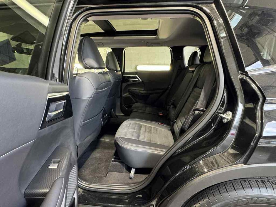 2025 Mitsubishi OUTLANDER PHEV LE  Garantie 10 ans/160,000km-14