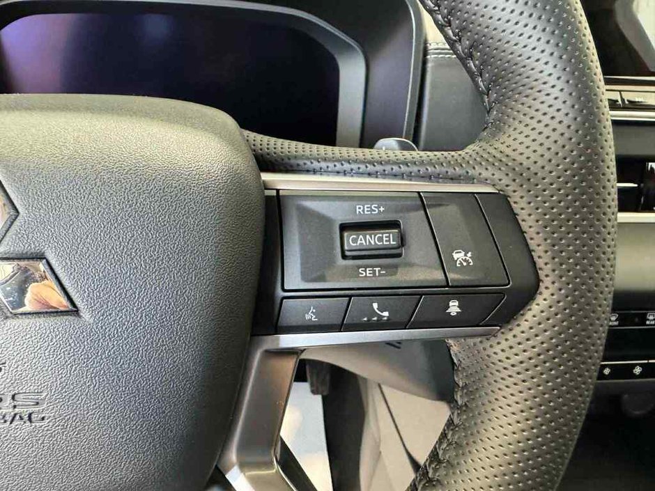 Mitsubishi OUTLANDER PHEV LE 2025-24