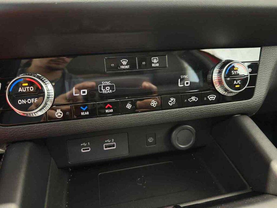 Mitsubishi OUTLANDER PHEV LE 2025-29