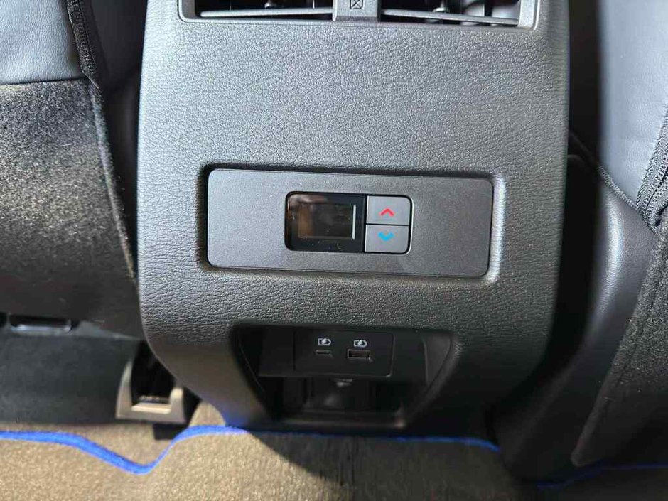 Mitsubishi OUTLANDER PHEV LE 2025-16