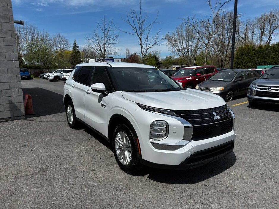 2025 Mitsubishi OUTLANDER PHEV ES-7