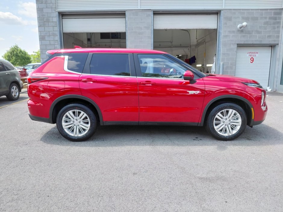 2025 Mitsubishi OUTLANDER PHEV ES-6
