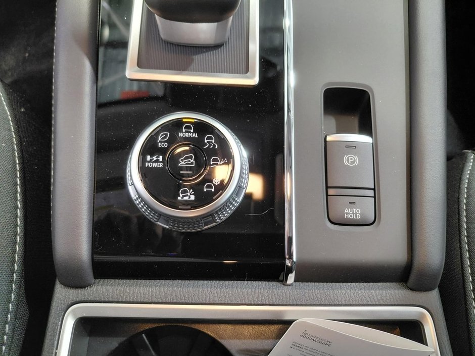 2025 Mitsubishi OUTLANDER PHEV ES-31