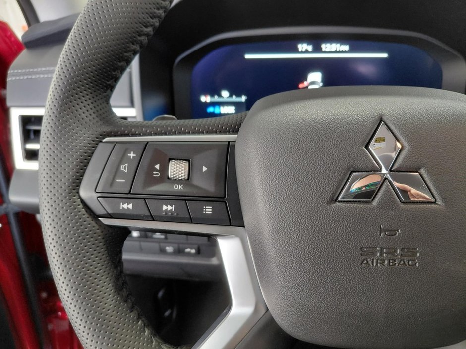 2025 Mitsubishi OUTLANDER PHEV ES-23