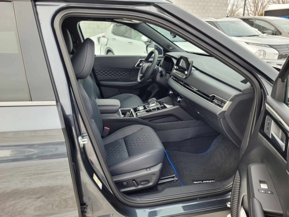 2025 Mitsubishi Outlander PHEV NOIR Garantie 10ans/160,000km-18