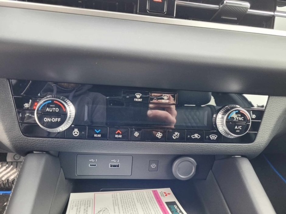 2025 Mitsubishi Outlander PHEV NOIR Garantie 10ans/160,000km-31