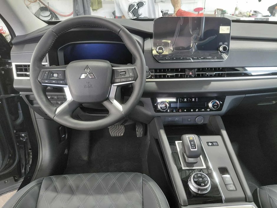 2025 Mitsubishi Outlander PHEV SEL Garantie 10 ans / 160,000 km-8