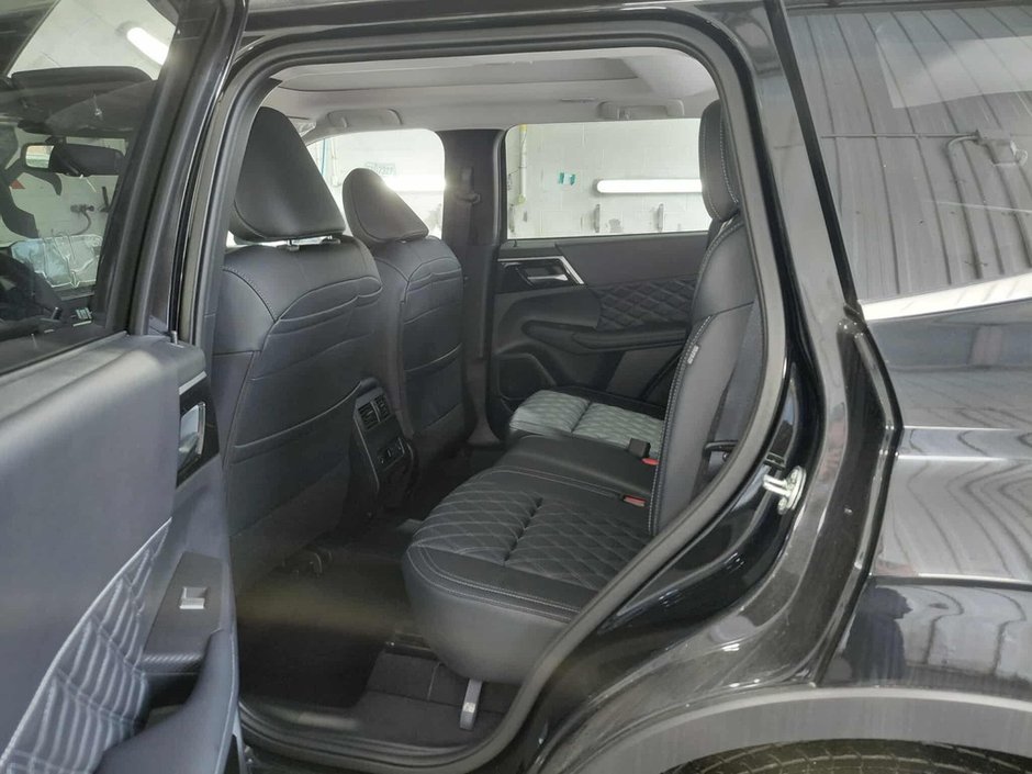 2025 Mitsubishi Outlander PHEV SEL Garantie 10 ans / 160,000 km-14