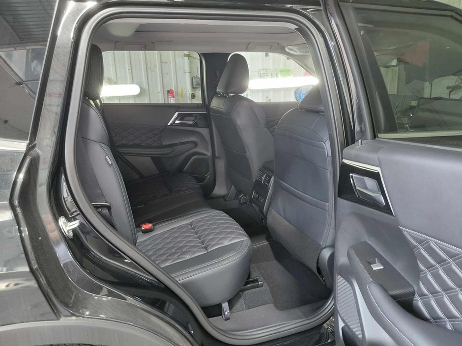 2025 Mitsubishi Outlander PHEV SEL Garantie 10 ans / 160,000 km-12