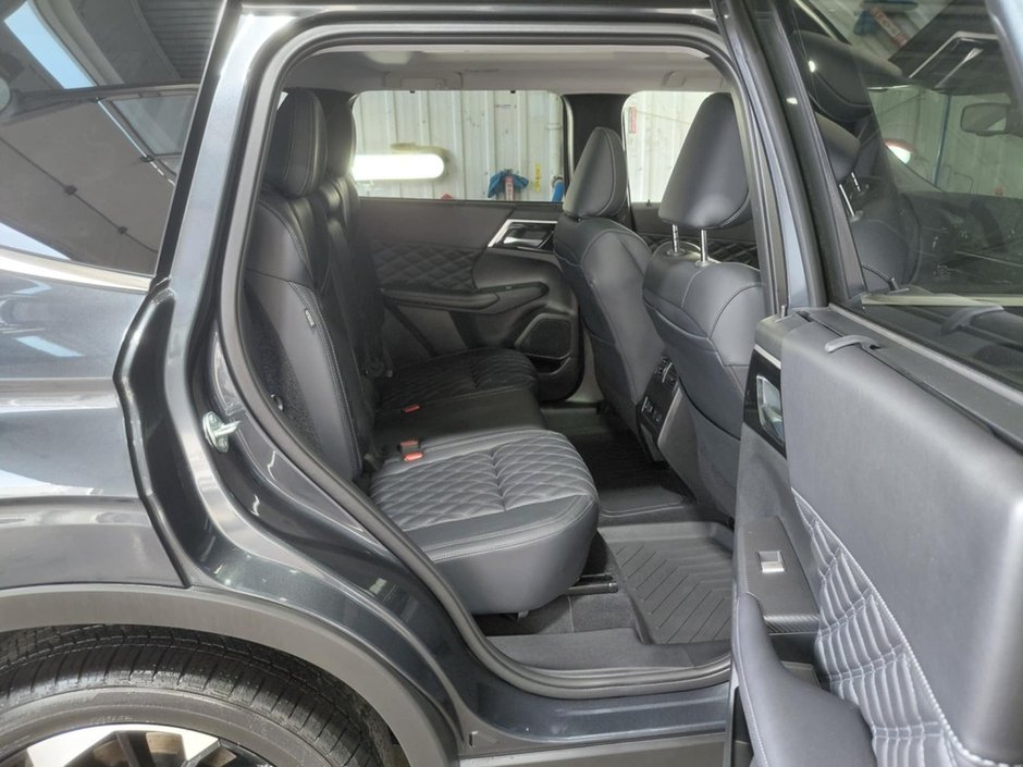 Mitsubishi Outlander PHEV SEL Garantie 10 ans / 160,000 km 2025-8