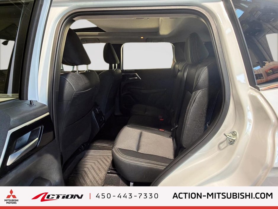Mitsubishi OUTLANDER PHEV SE S-AWC SE 2025-10