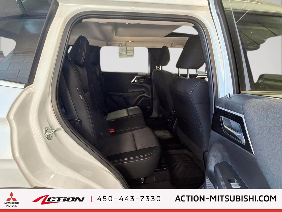 Mitsubishi OUTLANDER PHEV SE S-AWC SE 2025-11