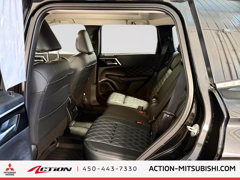 Mitsubishi Outlander Plug-In Hybrid SEL 2025-12