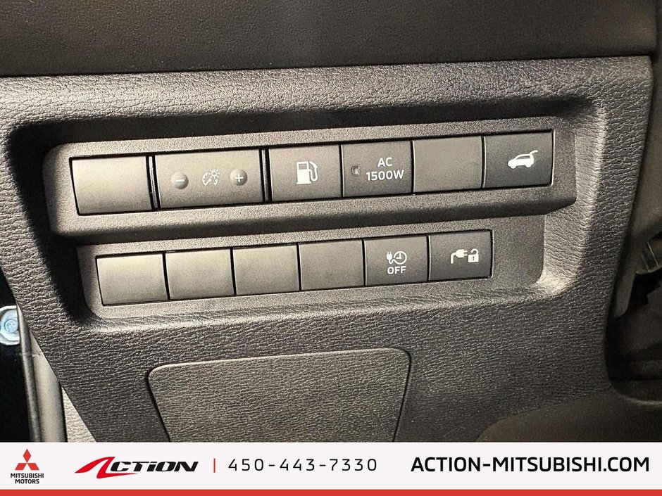 Mitsubishi Outlander Plug-In Hybrid SEL 2025-23