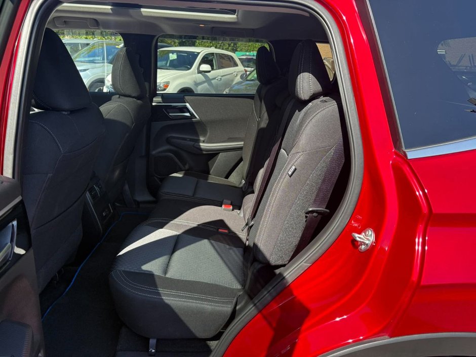 Mitsubishi Outlander Plug-In Hybrid  2025-27