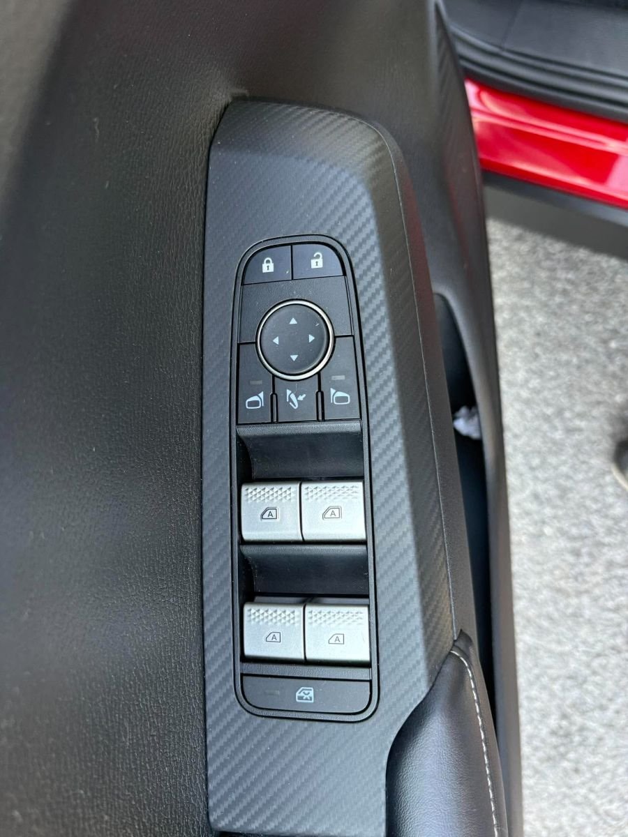 Mitsubishi Outlander Plug-In Hybrid  2025-15
