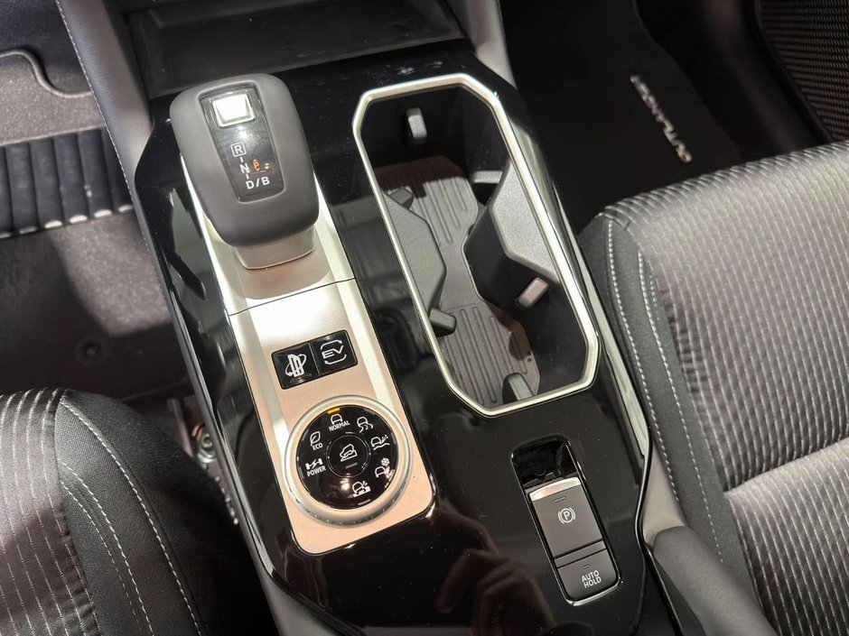 Mitsubishi Outlander Plug-In Hybrid ES 2026-22