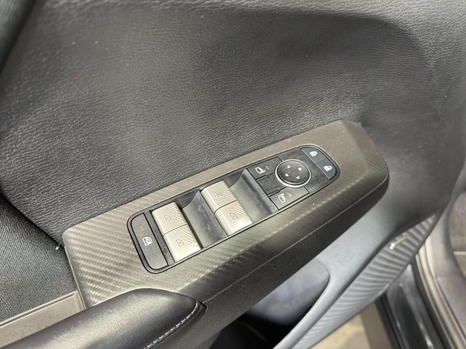 Mitsubishi Outlander Plug-In Hybrid ES 2026-12