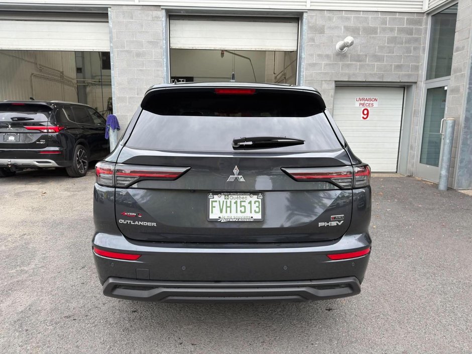 Mitsubishi Outlander Plug-In Hybrid ES 2026-5