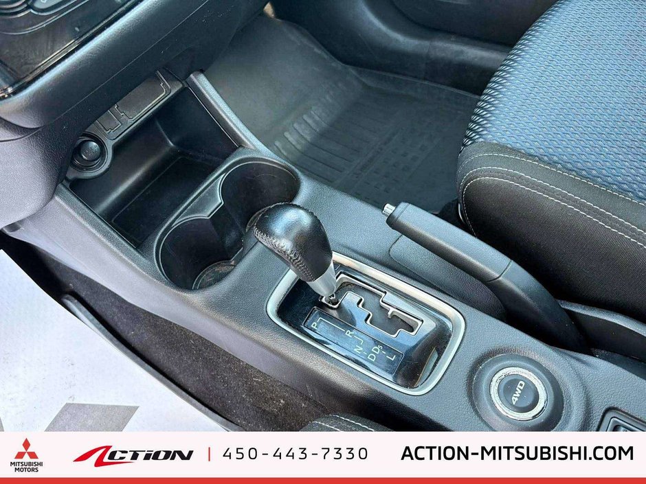 2016 Mitsubishi Outlander ES-20