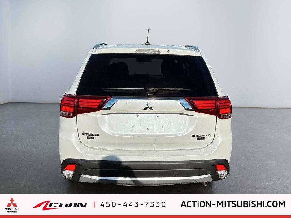 2016 Mitsubishi Outlander ES-3