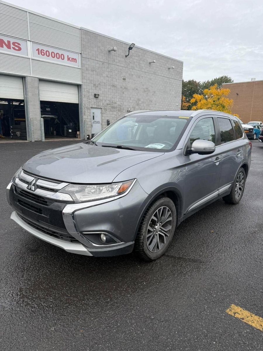 Mitsubishi Outlander GT 4x4 7 Passagers Jamais Accidenté Toit Ouvrant 2016-1