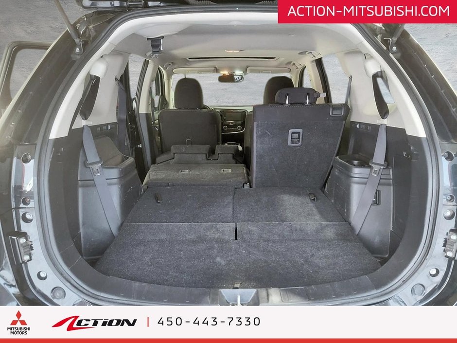 Mitsubishi Outlander AWC SE V6. 7 PASSAGERS. TOIT OUVRANT. 2017-10