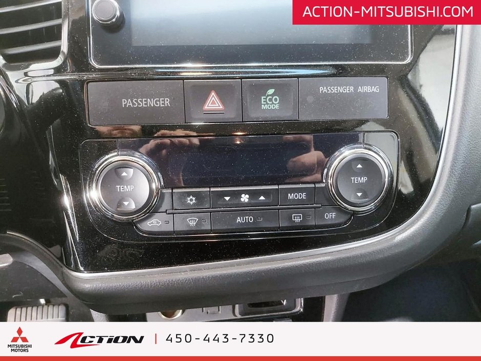 Mitsubishi Outlander AWC SE V6. 7 PASSAGERS. TOIT OUVRANT. 2017-22