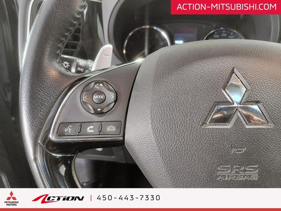 Mitsubishi Outlander AWC SE V6. 7 PASSAGERS. TOIT OUVRANT. 2017-17