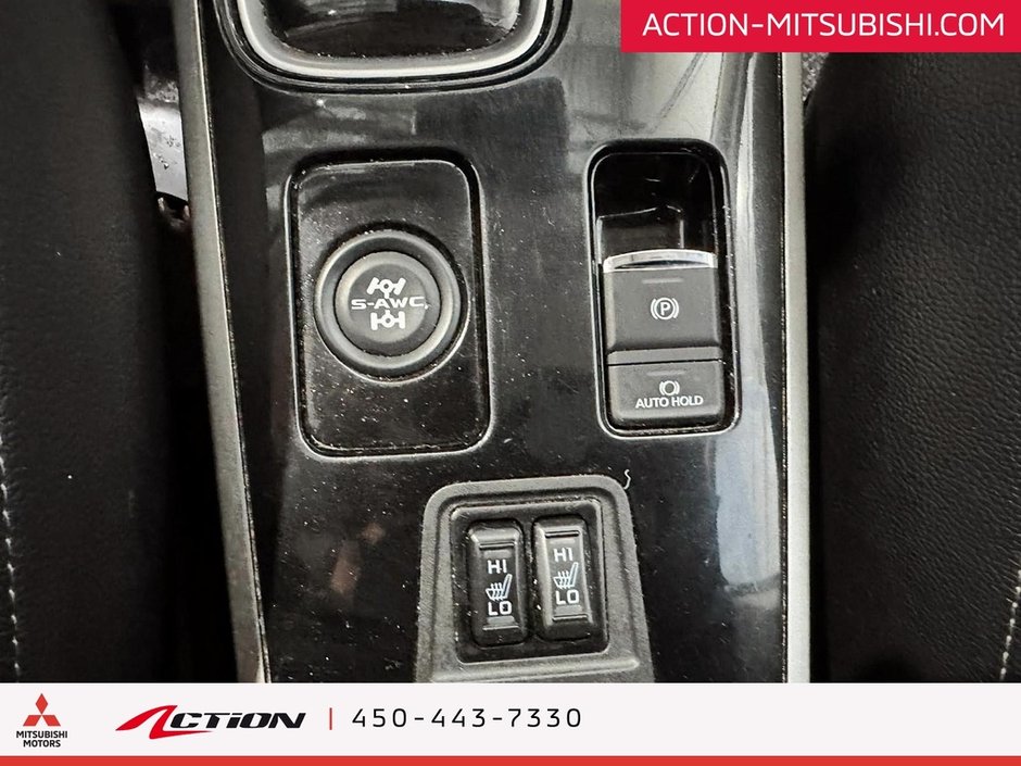 Mitsubishi Outlander GT AWD Toit Ouvrant Cuir Mags 18Po Caméra de Recul 2017-27