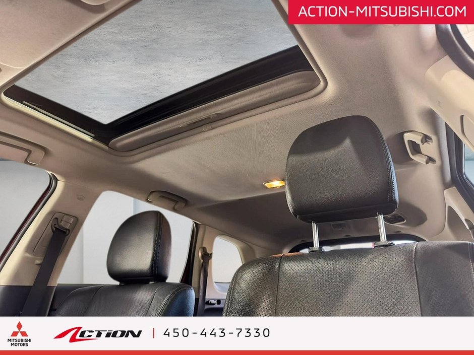 Mitsubishi Outlander GT AWD Toit Ouvrant Cuir Mags 18Po Caméra de Recul 2017-24