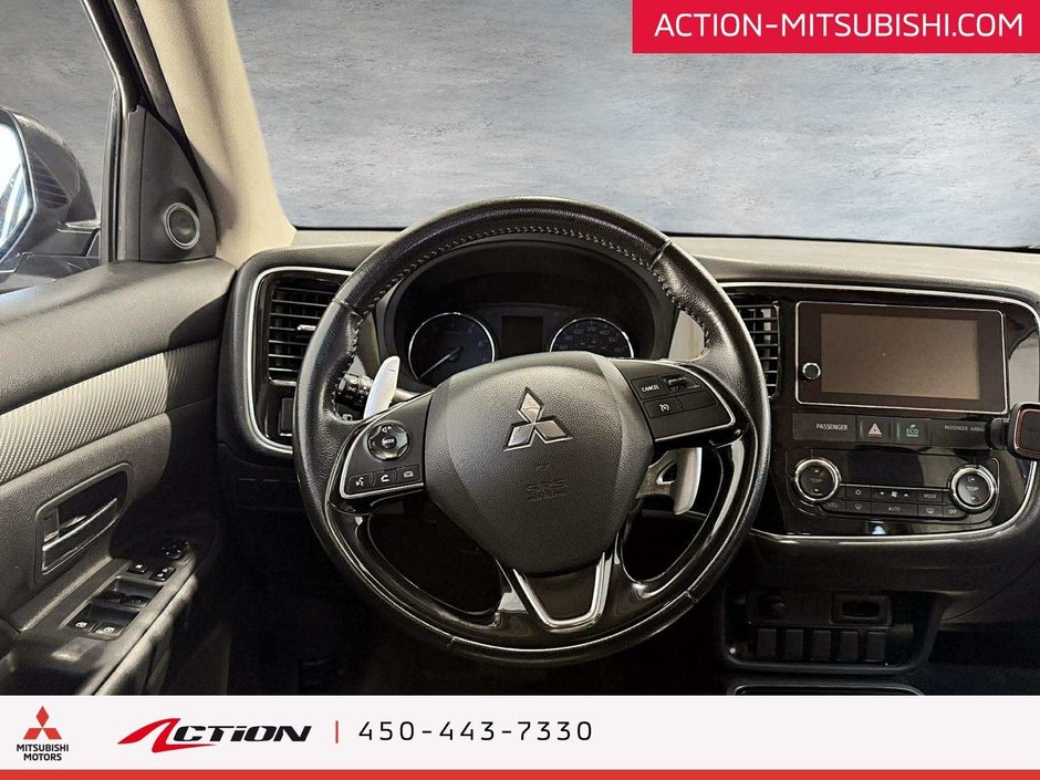 2018 Mitsubishi Outlander SE-17