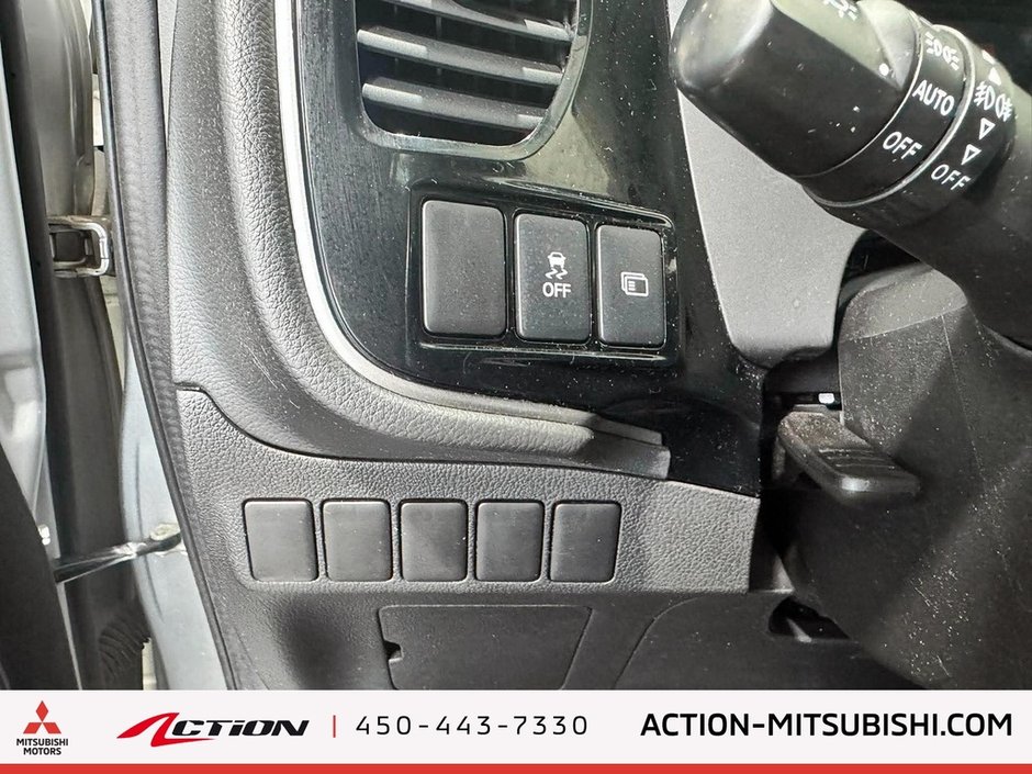 2018 Mitsubishi Outlander Anniversary Edition AWC Toit Carplay Moteur v6-15