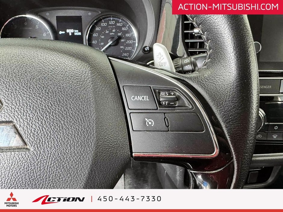 Mitsubishi Outlander SE AWC CARPLAY ANDROID AUTO 7 PASSAGERS . KEYLESS 2019-20
